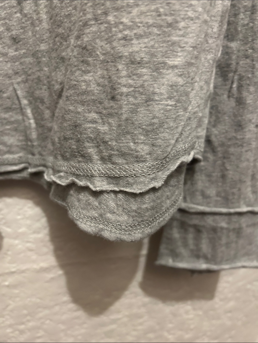 ZADIG & VOLTAIRE Light Gray V-Neck Long Sleeve Tee *Original Style* Sz LARGE - Picture 7 of 8